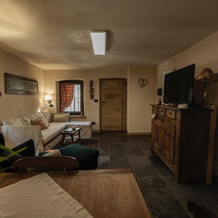 La Casa Del Cuore Apartman Fenis Kültér fotó