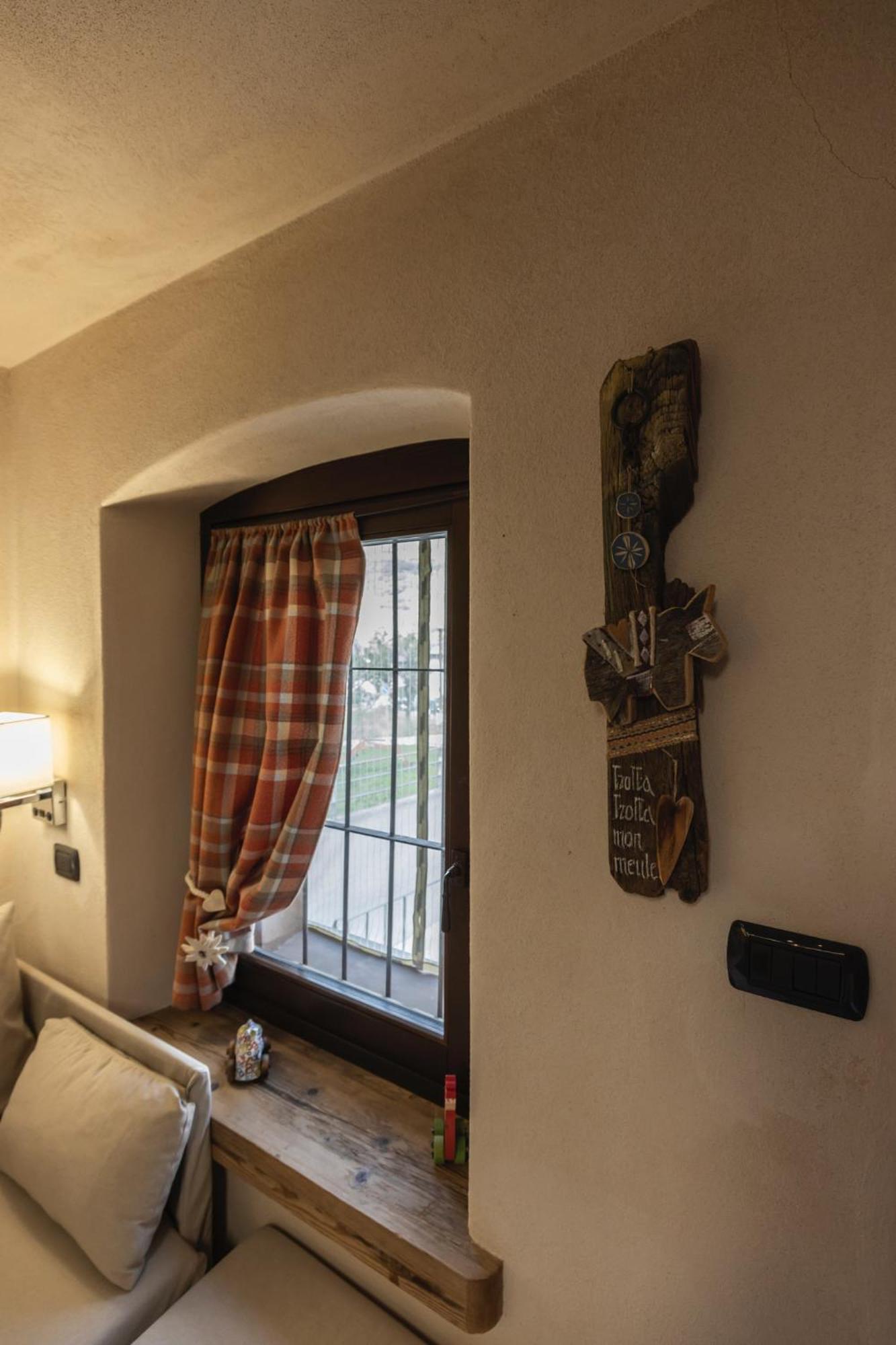 La Casa Del Cuore Apartman Fenis Kültér fotó